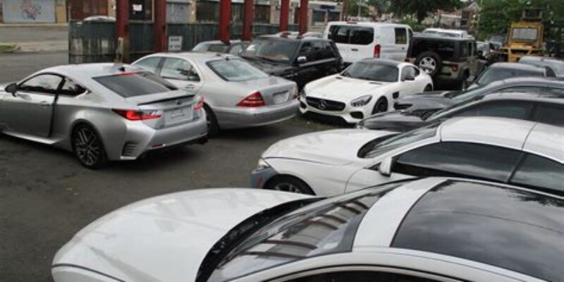 Mike’s Auto Wrecking